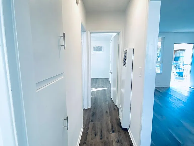 7351 Variel Ave — Photo 17