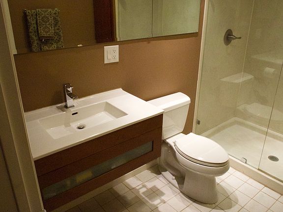 First floor bathroom 