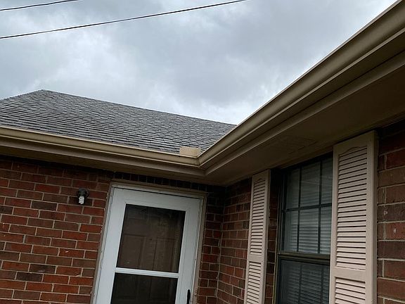 3rd image of 3111B Brickdale Ln