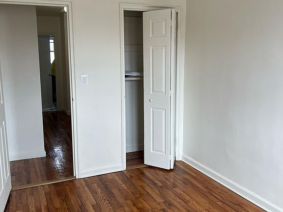 4th image of 206 Meagher Ave
