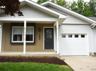 1207 Chancellor Dr, Edwardsville, IL 62025