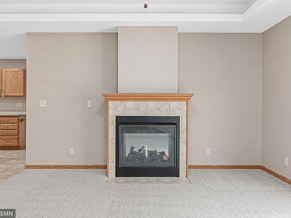 5th image of 225 Helen St