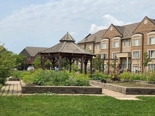3175 Boxford Cres #5, Mississauga, ON L5M 0X1
