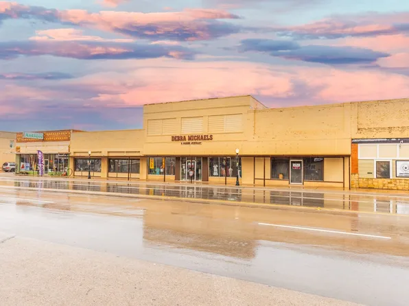 1242 Commercial Ave, Anson, TX 79501