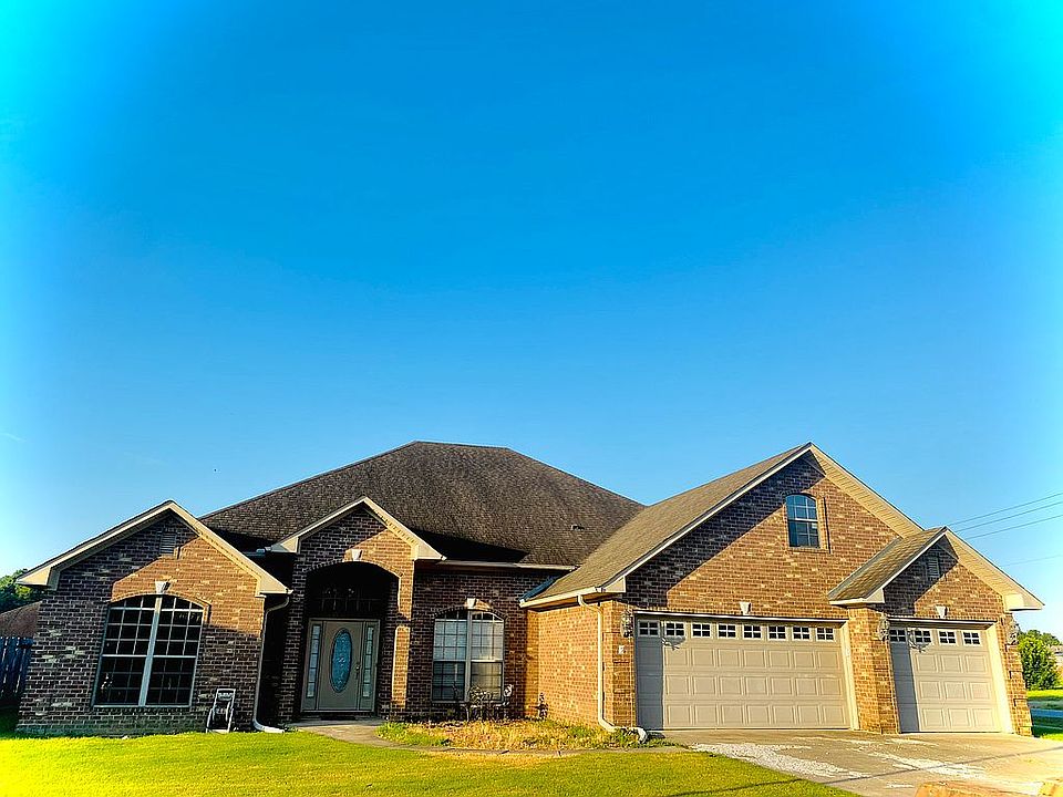 1st image of 3 Weatherton Dr