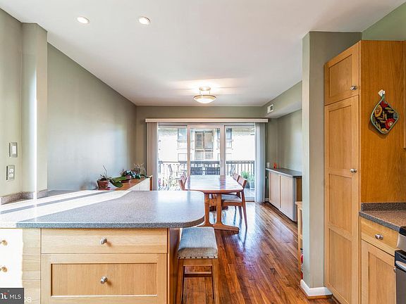 3rd image of 793 Fairview Ave APT C