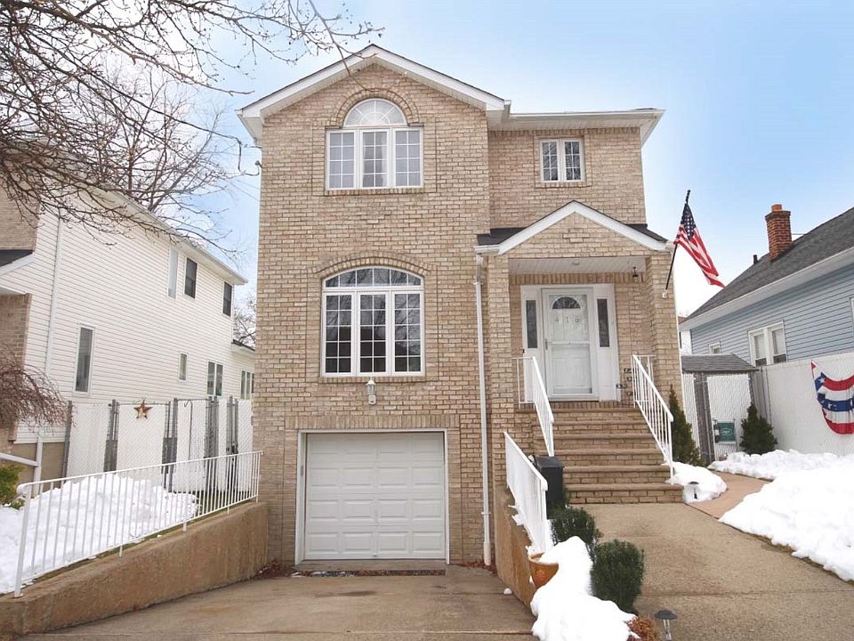 1st image of 416 Yetman Ave