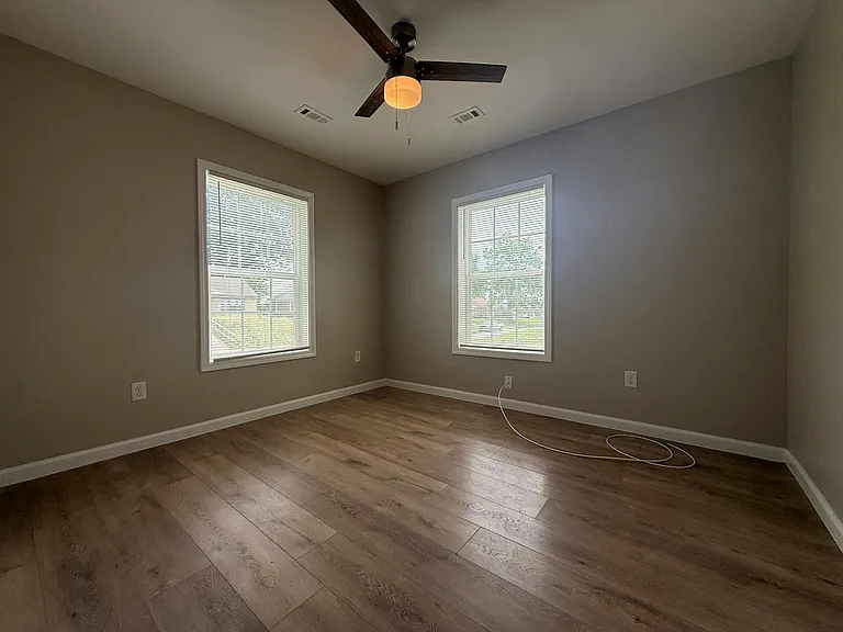 86 W Dempster Ave — Photo 6