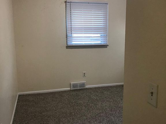 3rd image of 1431 N Henderson St