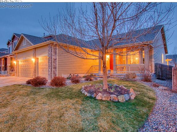 Fully customized open ranch w/ newly finished Bsmt