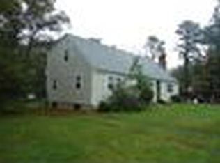 31 Lawrence Rd, Halifax, MA 02338