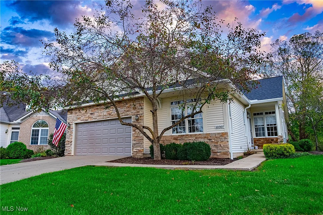 10307 River Run Ln photo 1