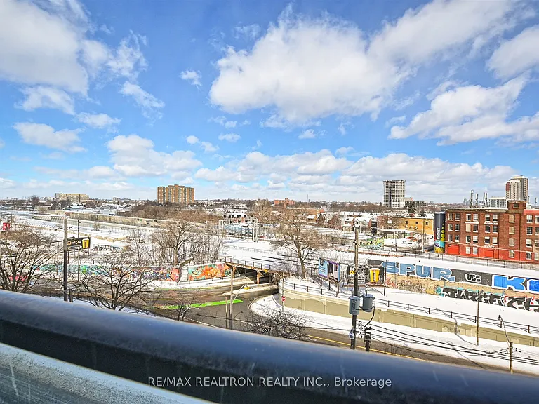2625 Dundas St W #611 — Photo 18