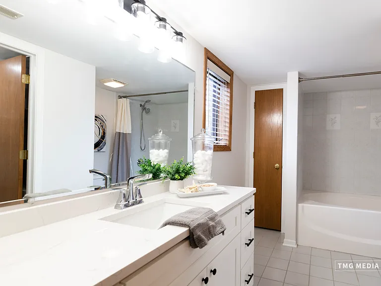 616 E 5th Ave #101 — Photo 19