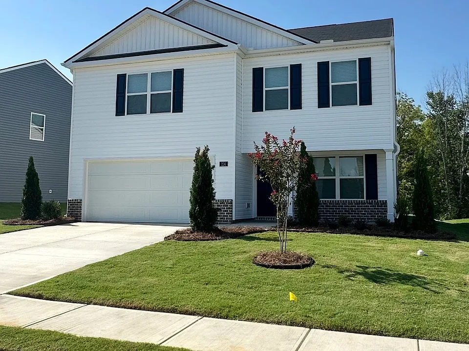 214 Hawks Dr