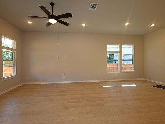4th image of 192 Bishop Wood Rd
