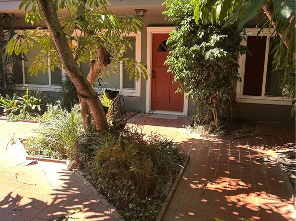 10600 Eastborne Ave, Los Angeles, CA 90024