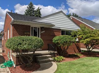 1760 Walnut St, Dearborn, MI 48124