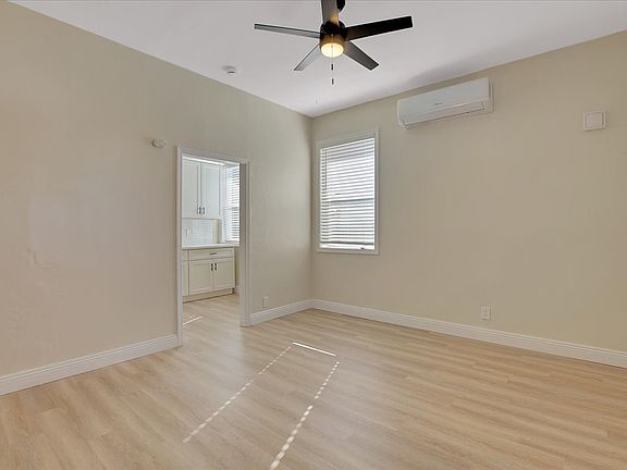 5th image of 254 Woodbridge Ave #1