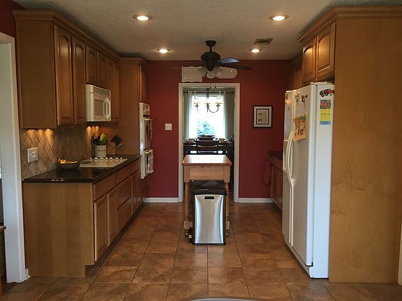 2nd image of 1553 Sunridge Cv