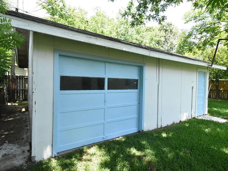 3619 Penwood Way — Photo 11