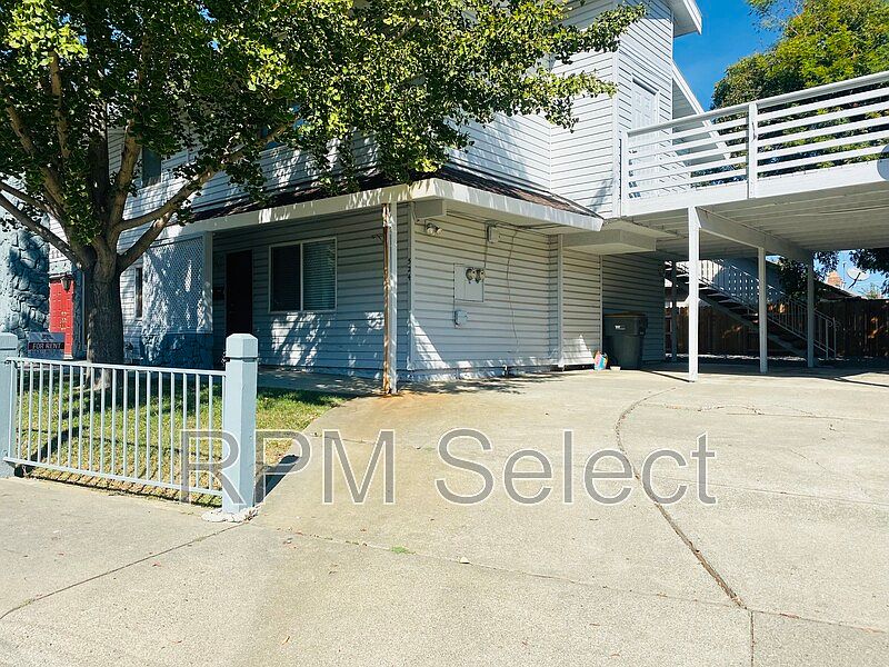 1st image of 524 W Southwood Dr