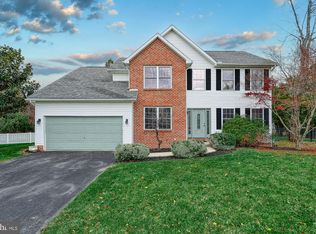 957 Willow Ridge Dr, York, PA 17404