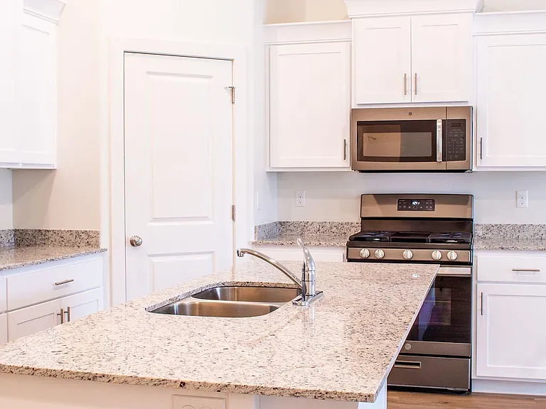 933 N Ironwood Cir — Photo 15