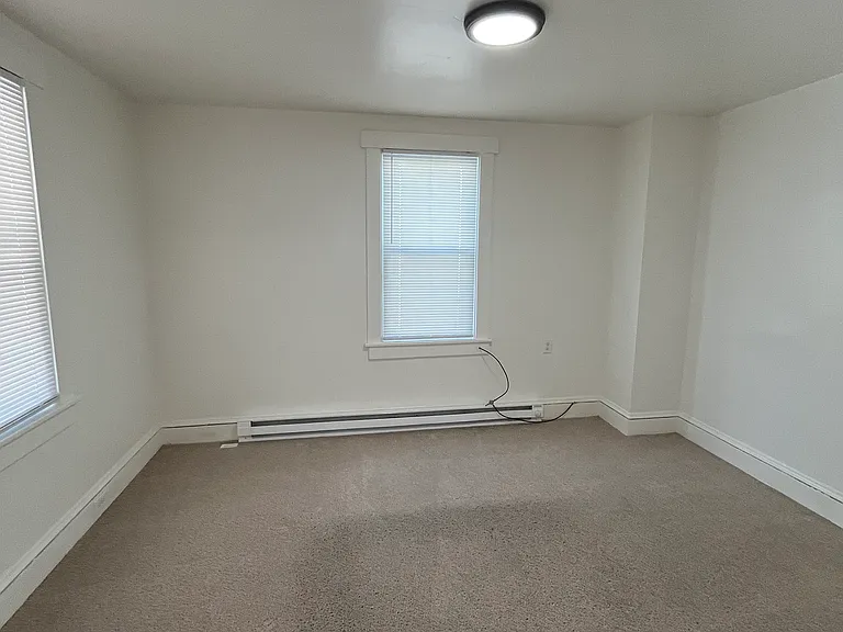 420 Pine Ave — Photo 3