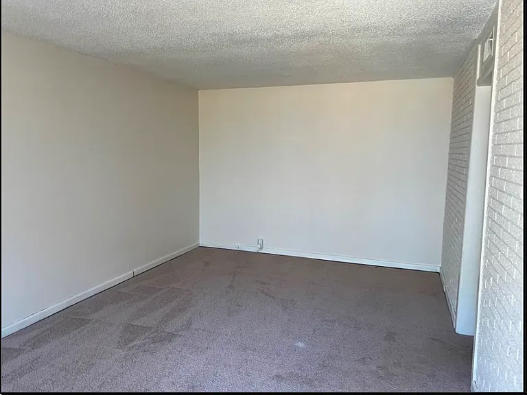 901 Lynn St #B — Photo 14