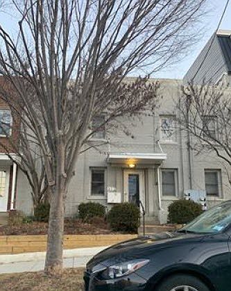 2nd image of 412 Evarts St NE APT 4