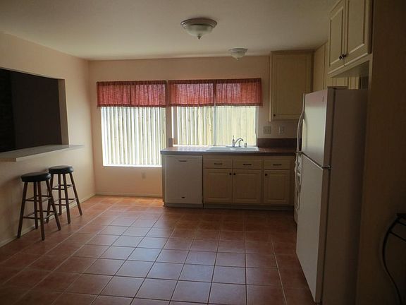5th image of 7572 Winterwood Ln