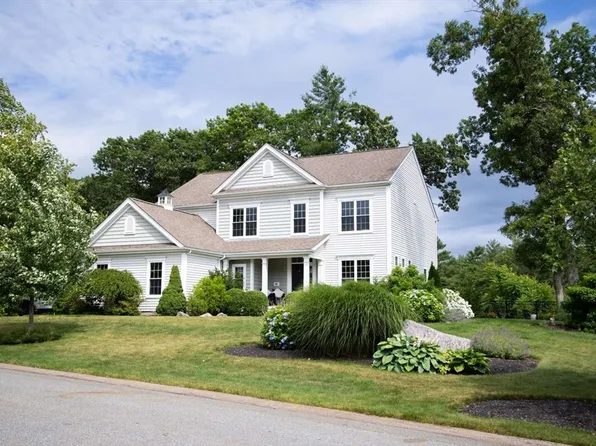 80 Farrington Ave, Wrentham, MA 02093
