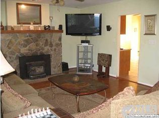 25 3rd Ave, Neptune City, NJ 07753