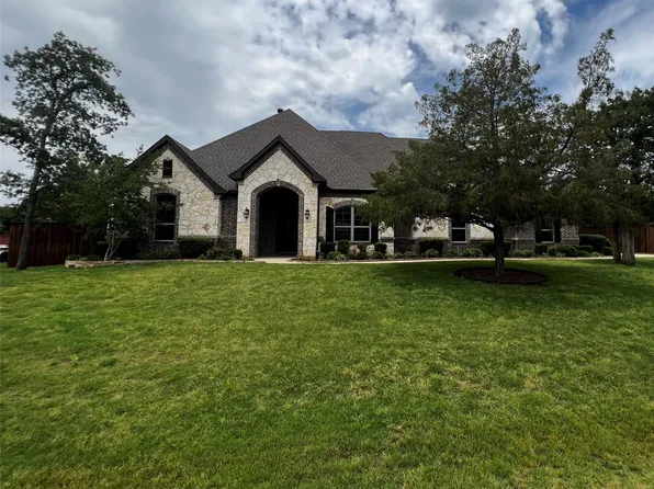 105 Post Oak Dr, Aubrey, TX 76227