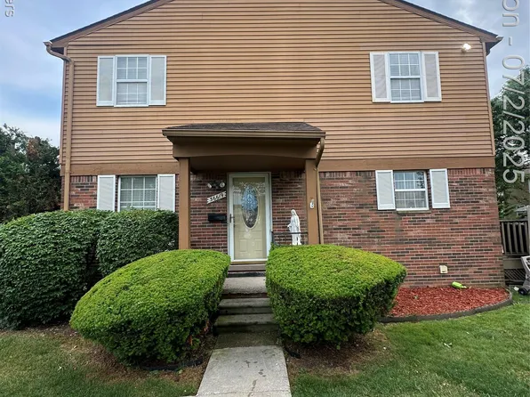 36619 Park Place Dr, Sterling Heights, MI 48310