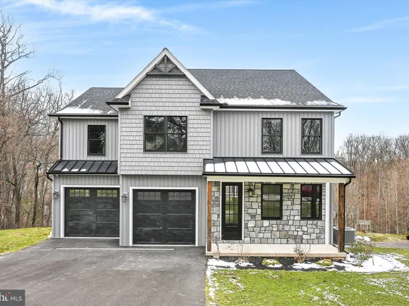 4 Pine Tree Dr, New Cumberland, PA 17070