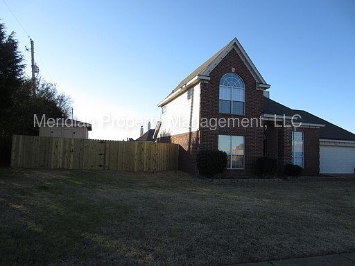 1st image of 4911 Crosswater Ln