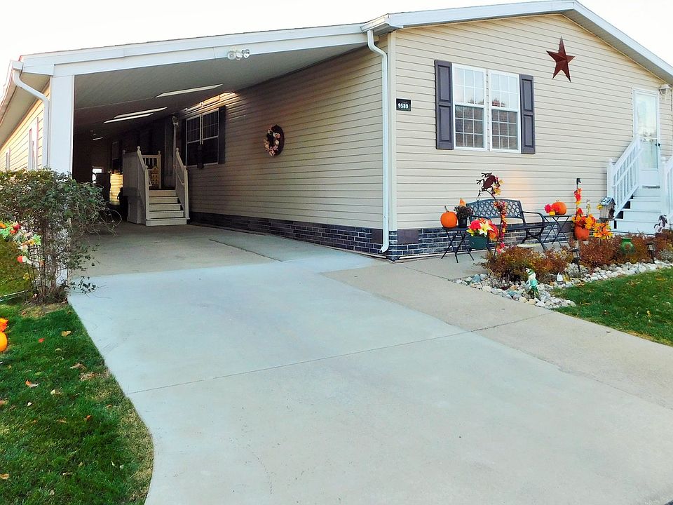 1st image of 9589 Fairview Dr