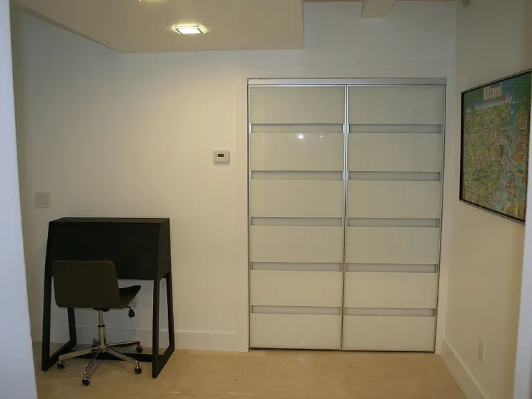 1390 Ocean Dr #402 — Photo 17
