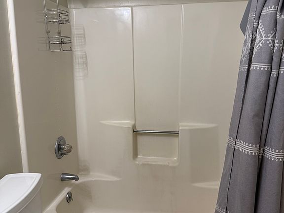 2nd image of 4513 Park Knoll Ln