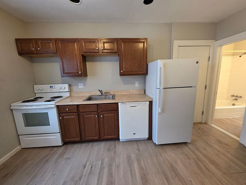1st image of 787 Whitney Ave #L1