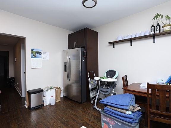 4th image of 4447 N Rockwell St #4