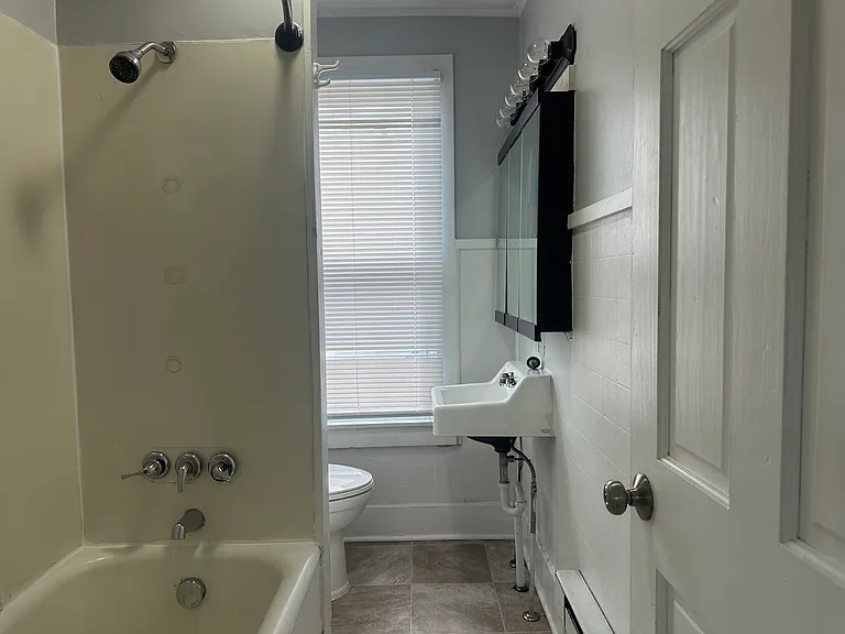 216 Beech Street — Photo 15