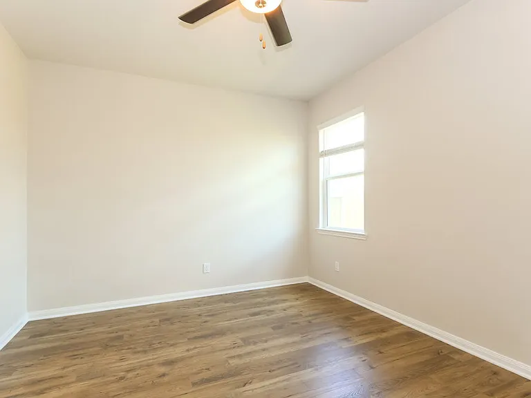 15643 Plum Brook Dr — Photo 8