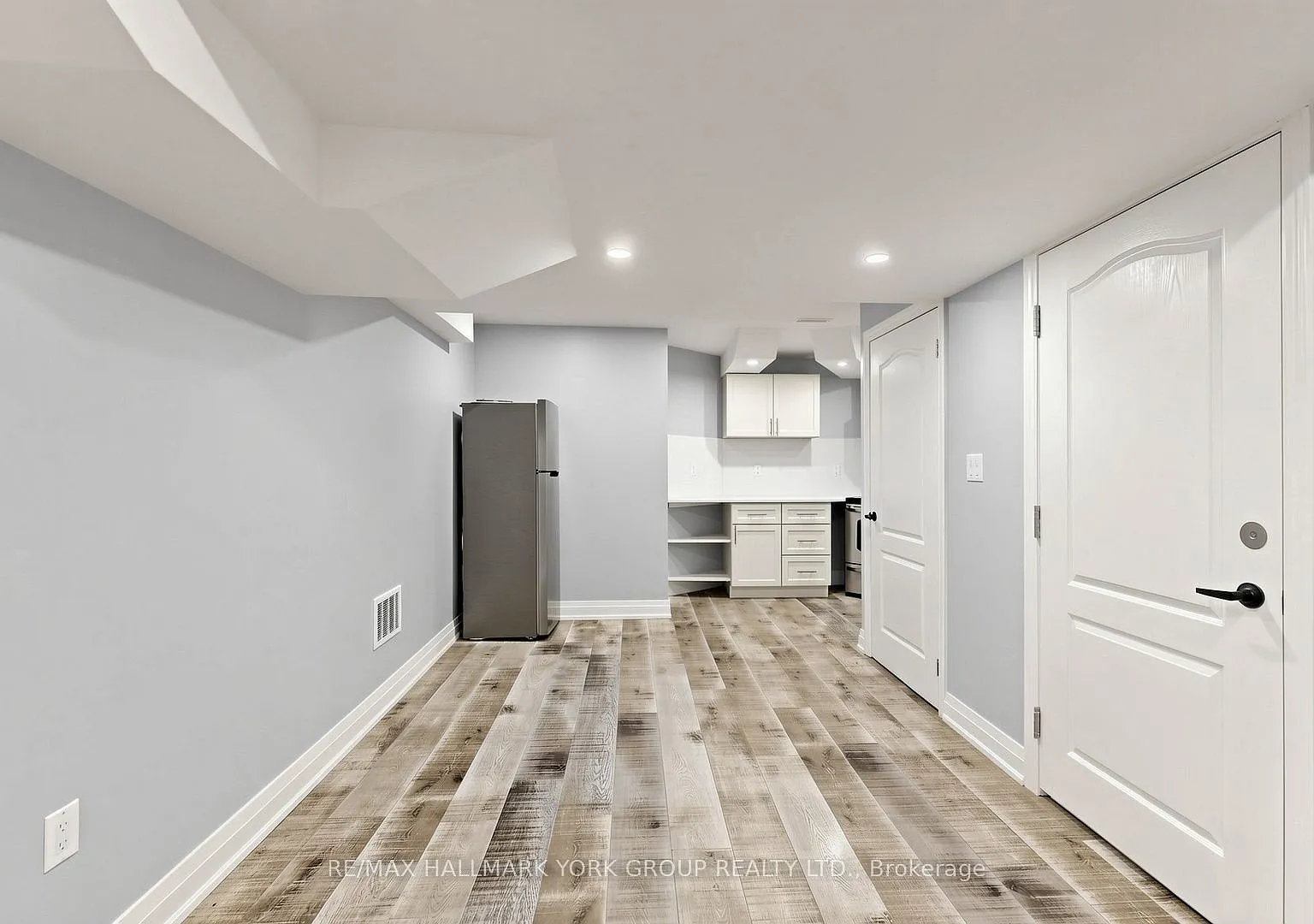 2 bed, $1,950 — Photo 4