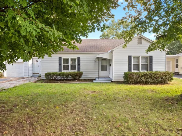 812 Preston Ln, Cahokia, IL 62206