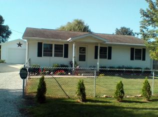 107 E William St, Lovington, IL 61937