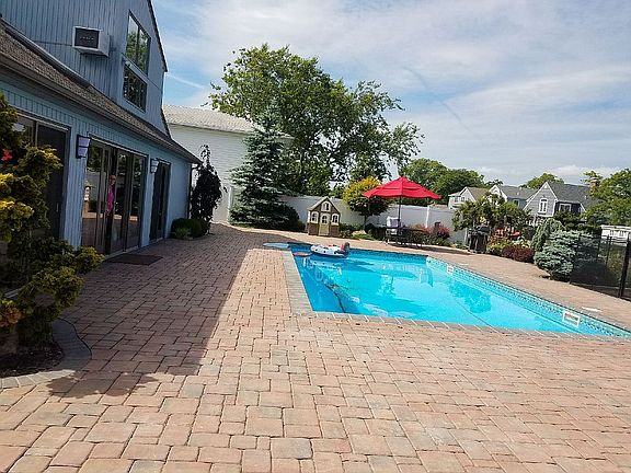 3rd image of 34 Brightwater Pl