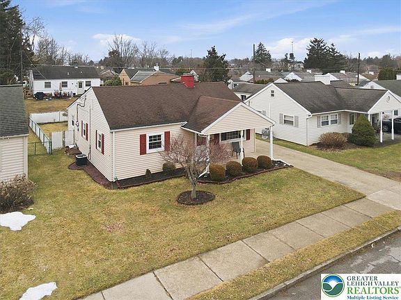 3rd image of 1740 Lansdale Ave